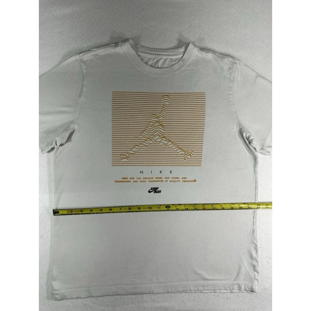Jordan Mens Large White Graphic Short Sleeve T-Shirt DH8972